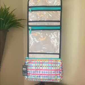 Scout Hanging Toiletry Bag New with Tags!